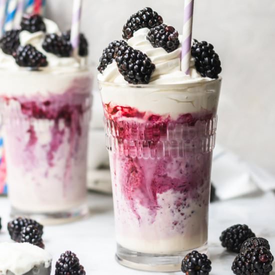 Blackberries and cream milkshakes - Recipe photo by ltully