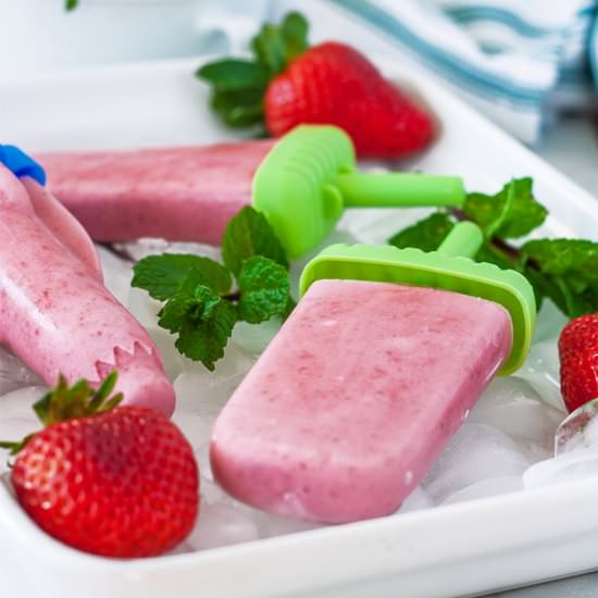 Dairy Free Strawberry Popsicles - Recipe photo by recipesworthrepeating