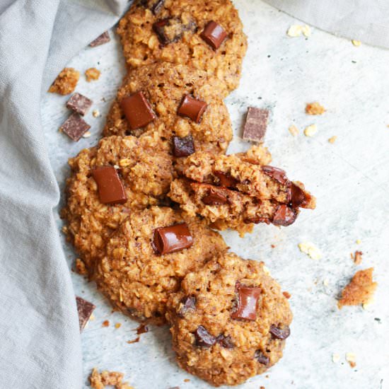 Vegan Oatmeal Chocolate Chip Cookie - Recipe photo by thebananadiaries