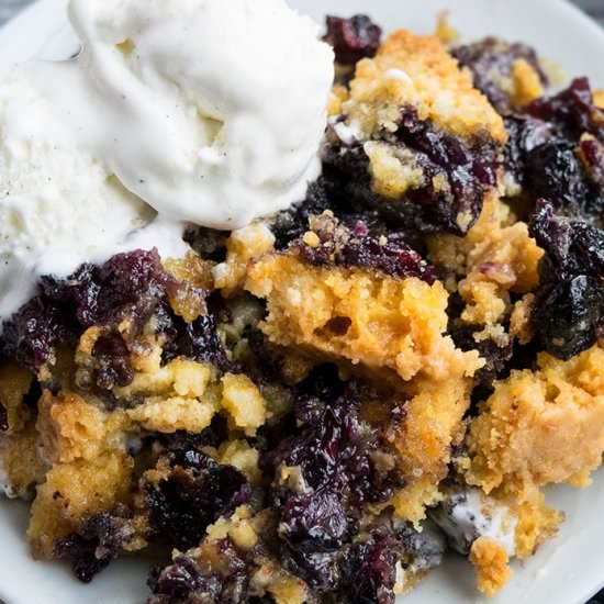 Blueberry Dump Cake - Recipe photo by Cakewhiz