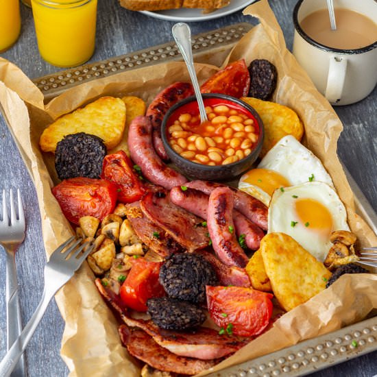 full irish breakfast - Recipe photo by Happy Foods Tube