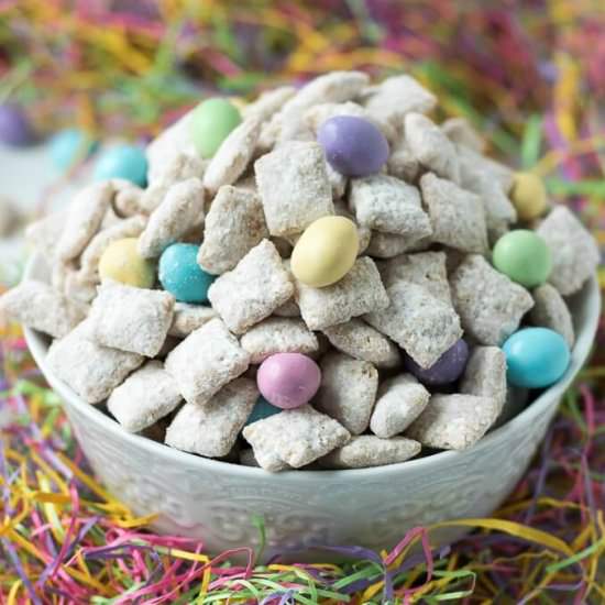 Easter Muddy Buddies - Recipe photo by LifesLittleSweets