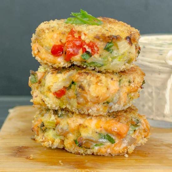 Baked Salmon Cakes w/ FRESH Salmon - Recipe photo by savorwithjennifer.com