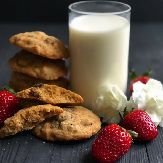 Walnut and Raisin Cookies - Recipe photo by yummology