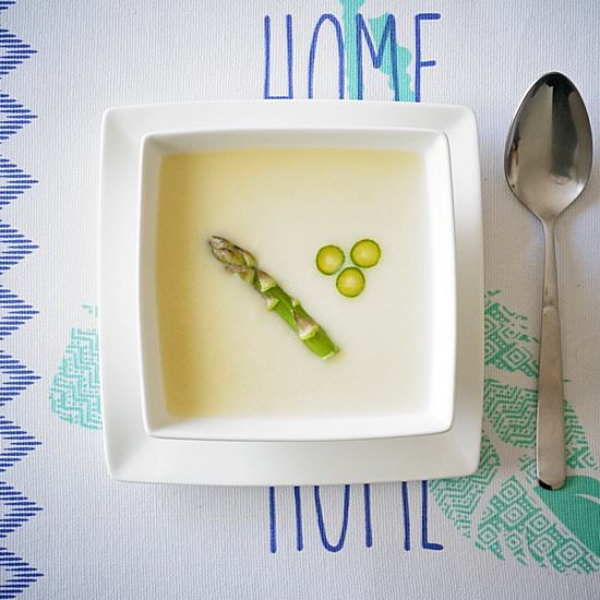 White asparagus soup - Recipe photo by lacuisinedesimona