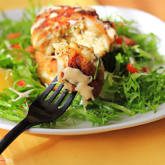 jumbo lump crab cakes - Recipe photo by tastesspicy