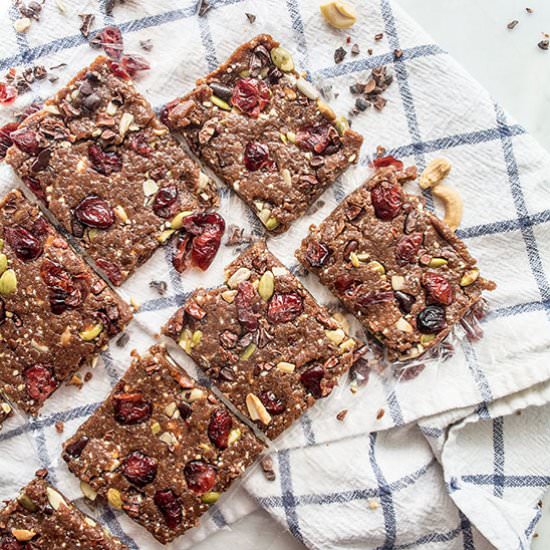 Vegan Cranberry Almond Energy Bars - Recipe photo by lemonsandbasil