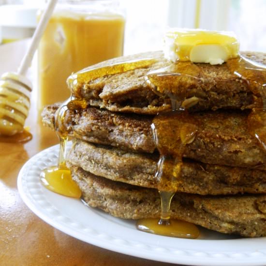 Flax and Oat Pancakes - Recipe photo by APinchofCrazy