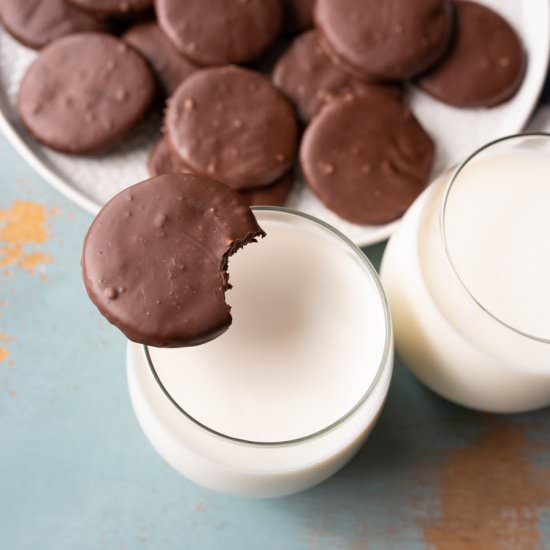 Girl Scout Cookies: Thin Mints - Recipe photo by Blessthismess