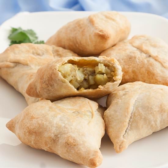 Low Fodmap Samosas - Recipe photo by manusmenu