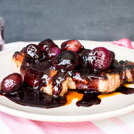 Caramelized pearl onions sauce - Recipe photo by petitedecadence