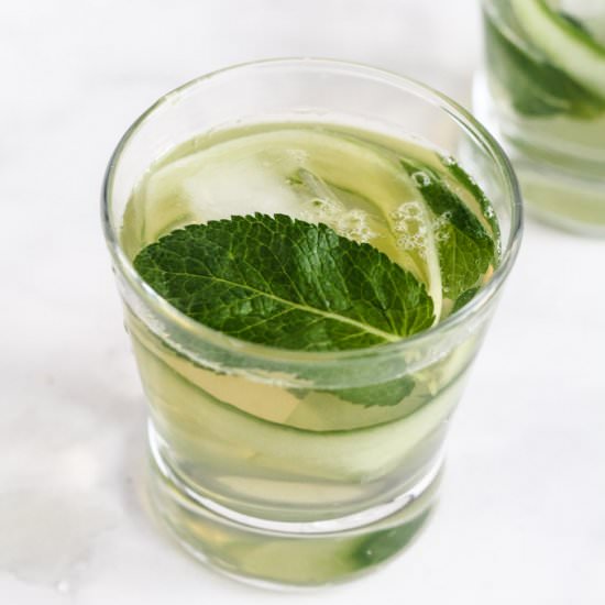 Mint Green Iced Tea - Recipe photo by addsomeveg