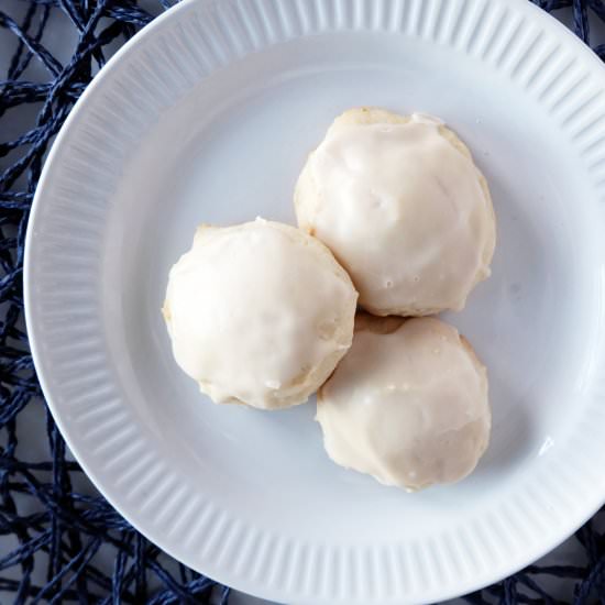 Vanilla Buttermilk Cookies - Recipe photo by flakybakers