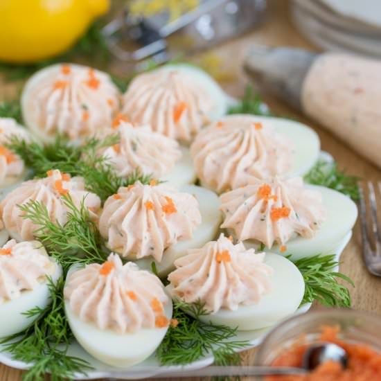 Scandinavian deviled eggs - Recipe photo by electricbluefood
