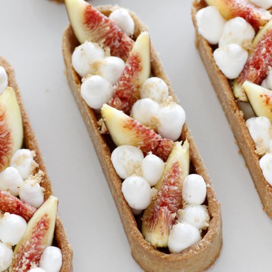 Fig, Maple and White Chocolate Tart - Recipe photo by lilcookieblog