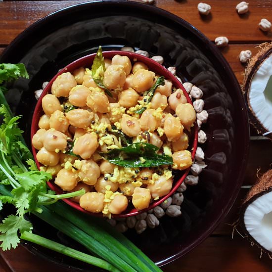Tempered Chickpeas - Recipe photo by GreenCucumber