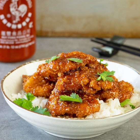 Honey Sriracha Chicken - Recipe photo by El Mundo Eats