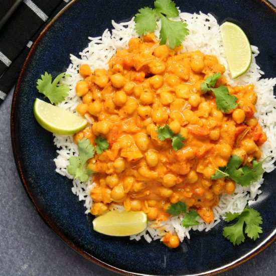 Vegan Chickpea Curry - Recipe photo by lovingitvegan