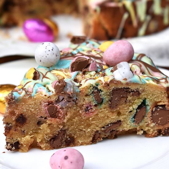 Mini Egg Cookie Pie - Recipe photo by lightscamerabake