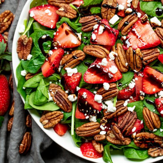 STRAWBERRY SPINACH SALAD - Recipe photo by Home. Made. Interest.