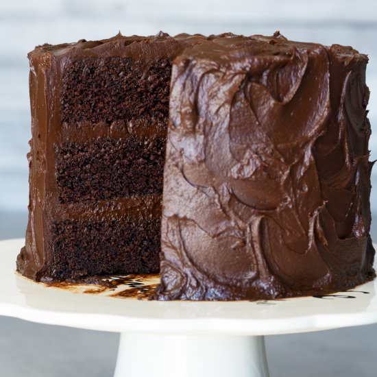 Devil's Food Cake - Recipe photo by El Mundo Eats