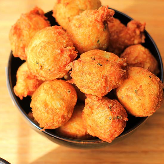 spicy crab beignets - Recipe photo by tastesspicy