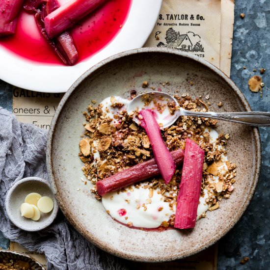 Easy vegan granola - Recipe photo by TheLittlePlantation
