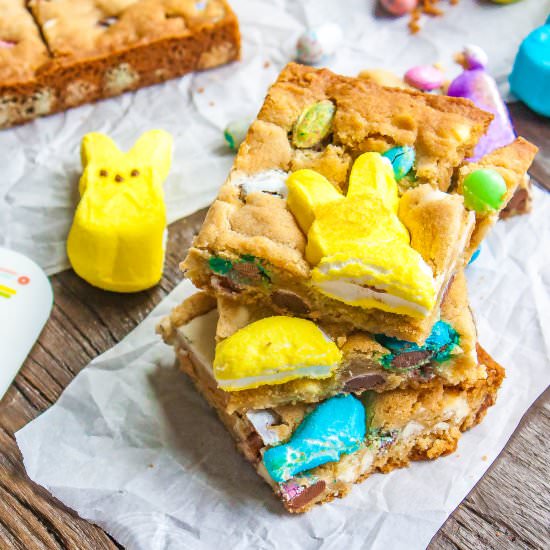EASTER CANDY BLONDIES - Recipe photo by Home. Made. Interest.