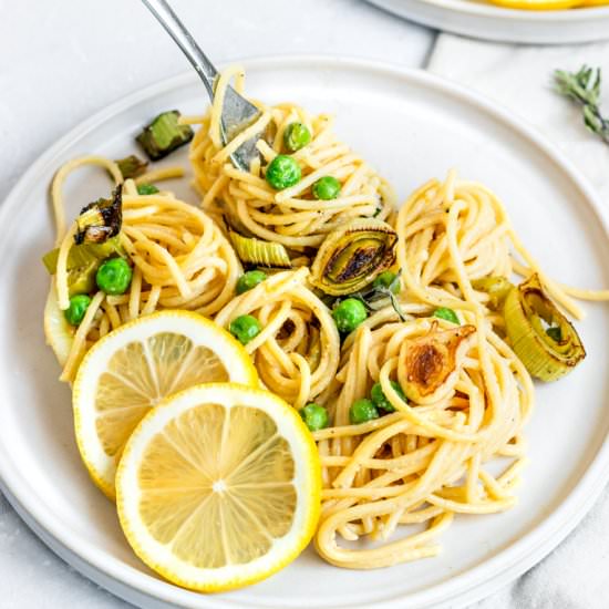 Vegan Lemon Butter Pasta with Peas - Recipe photo by ShortGirlTallOrder
