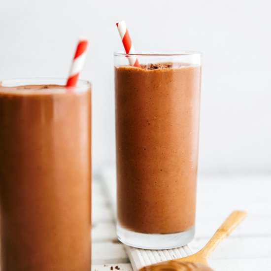 Chocolate Low Carb Smoothie - Recipe photo by liveeatlearn