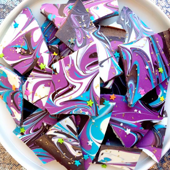 Galaxy Bark - Recipe photo by Theyummymuffin
