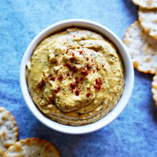 Super Creamy Vegan Basil Hummus - Recipe photo by Animagus Eats