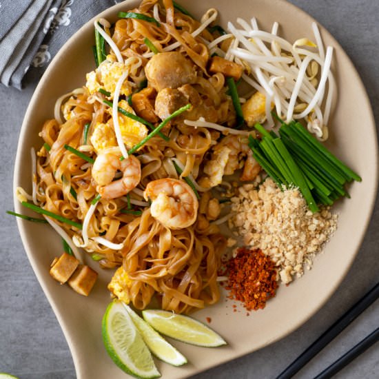 Pad Thai - Recipe photo by El Mundo Eats