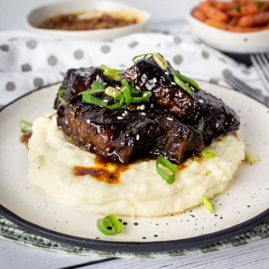Korean BBQ Short ribs - Recipe photo by More Than You Can Chew