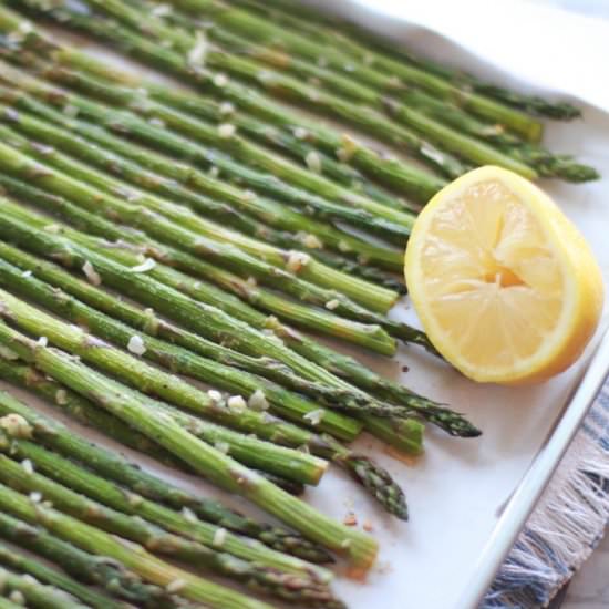 Lemon Garlic Asparagus Spears - Recipe photo by Carefree Mermaid
