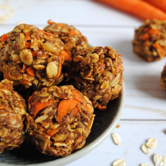 Carrot Cake Energy Bites - Recipe photo by hungrymommanutrition