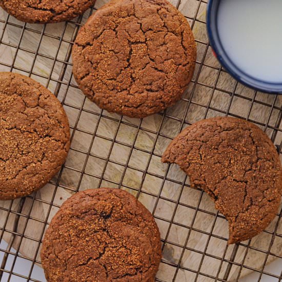 Ginger Spice Cookies - Recipe photo by Veggiecurean