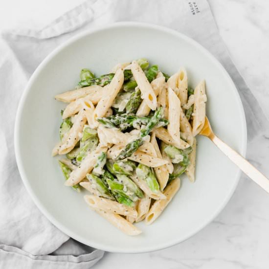 VEGAN CREAMY ASPARAGUS PASTA - Recipe photo by aline_made