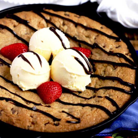Chocolate Chip Skillet Cookie - Recipe photo by Lemon blossoms