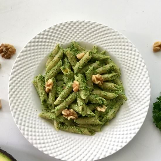 Vegan Kale and Avocado Pesto Pasta - Recipe photo by CurryandVanilla