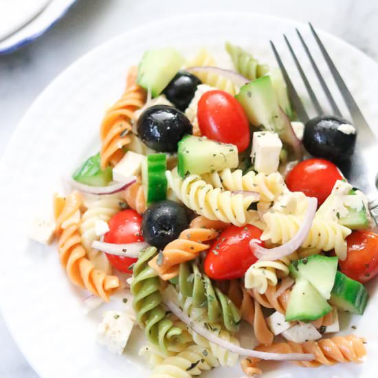 Vegan Pasta Salad with Tofu - Recipe photo by veganblueberry
