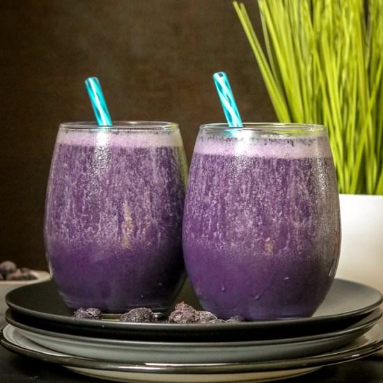 Blueberry Smoothie With Almond Milk - Recipe photo by Mirlene