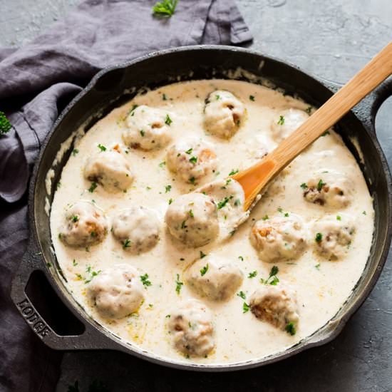 Chicken Meatballs in Creamy Sauce - Recipe photo by currytrail