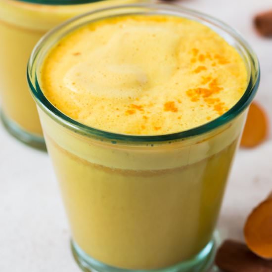 Anti-Inflammatory Golden Milk - Recipe photo by currytrail