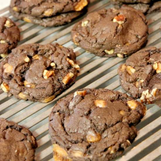 Fudgy Turtle Cookies - Recipe photo by banjo3