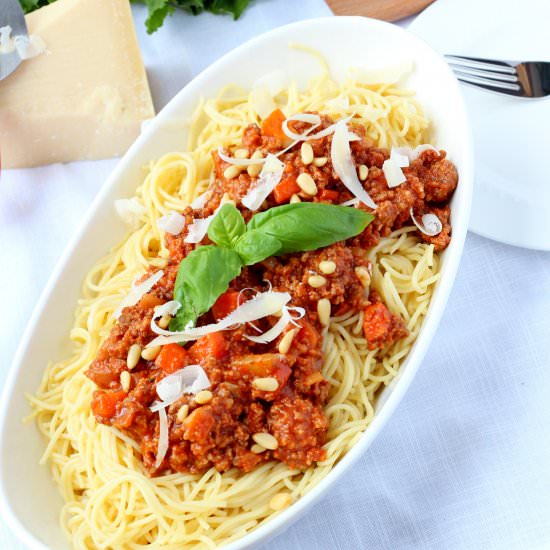 CLASSIC BOLOGNESE SAUCE - Recipe photo by juliarecipes