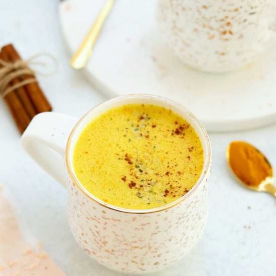 Golden Milk Latte (vegan) - Recipe photo by eatwithclarity