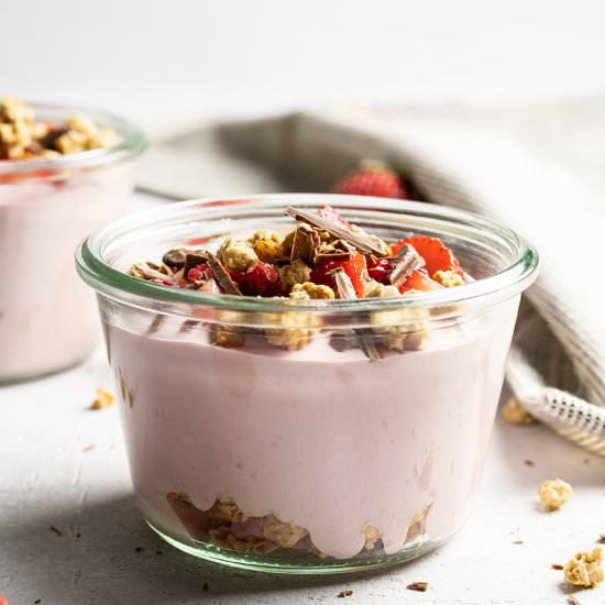 Creamy Strawberry & Yogurt Parfait - Recipe photo by jodiloves