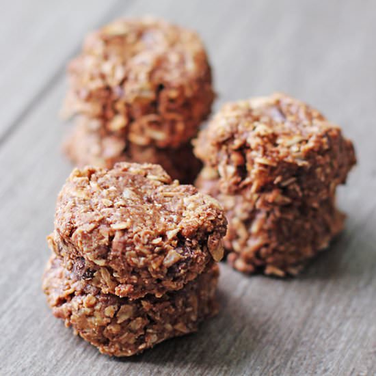 Chocolate Cashew Energy Bites - Recipe photo by thisweekfordinner