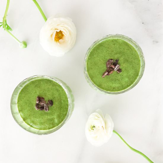 Easy Matcha Smoothie Recipe - Recipe photo by Miss Nutritionista
